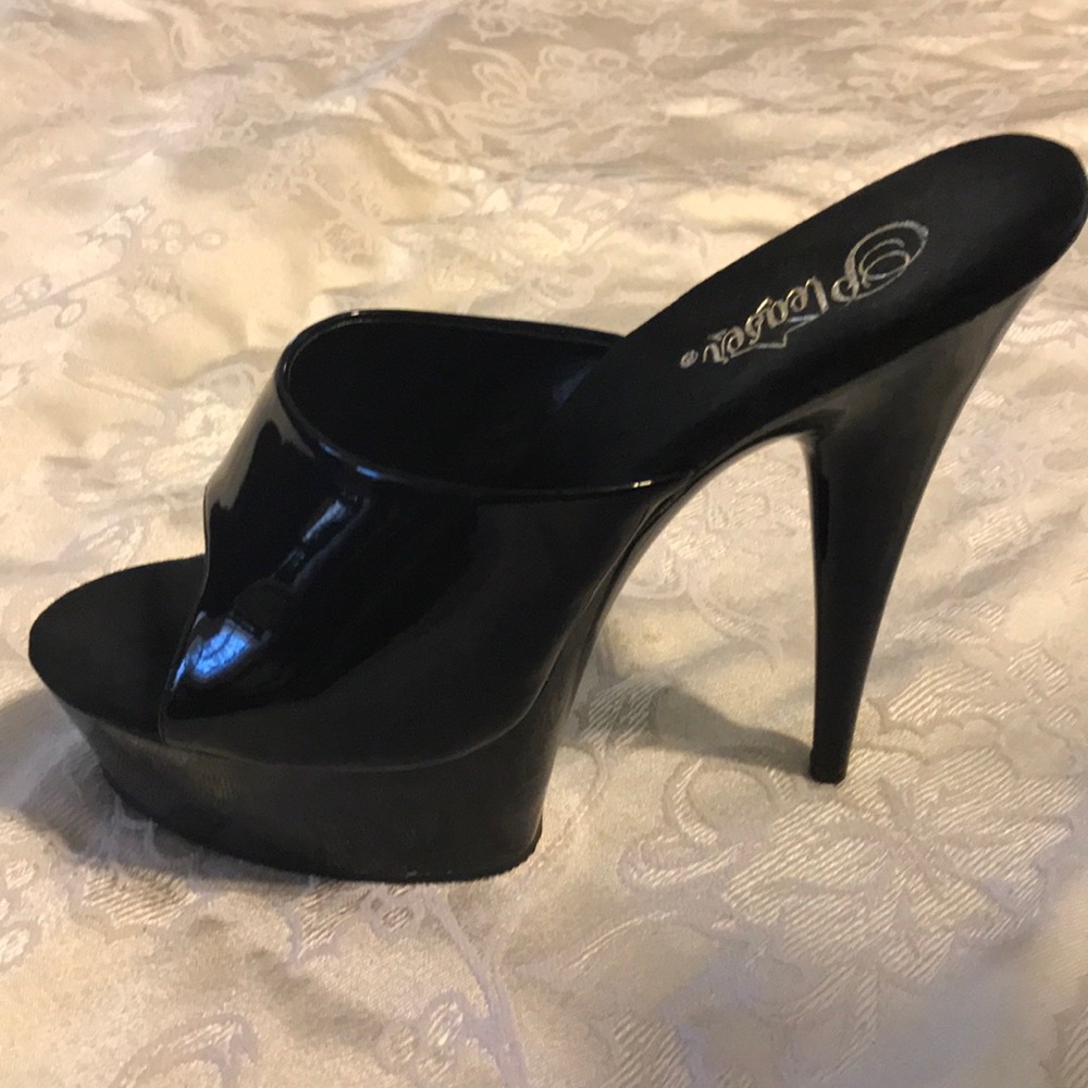 NWOT Size 10 Pleasure Black Pat. Leather Stilettos
